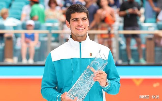 在社交平台 在社交平台