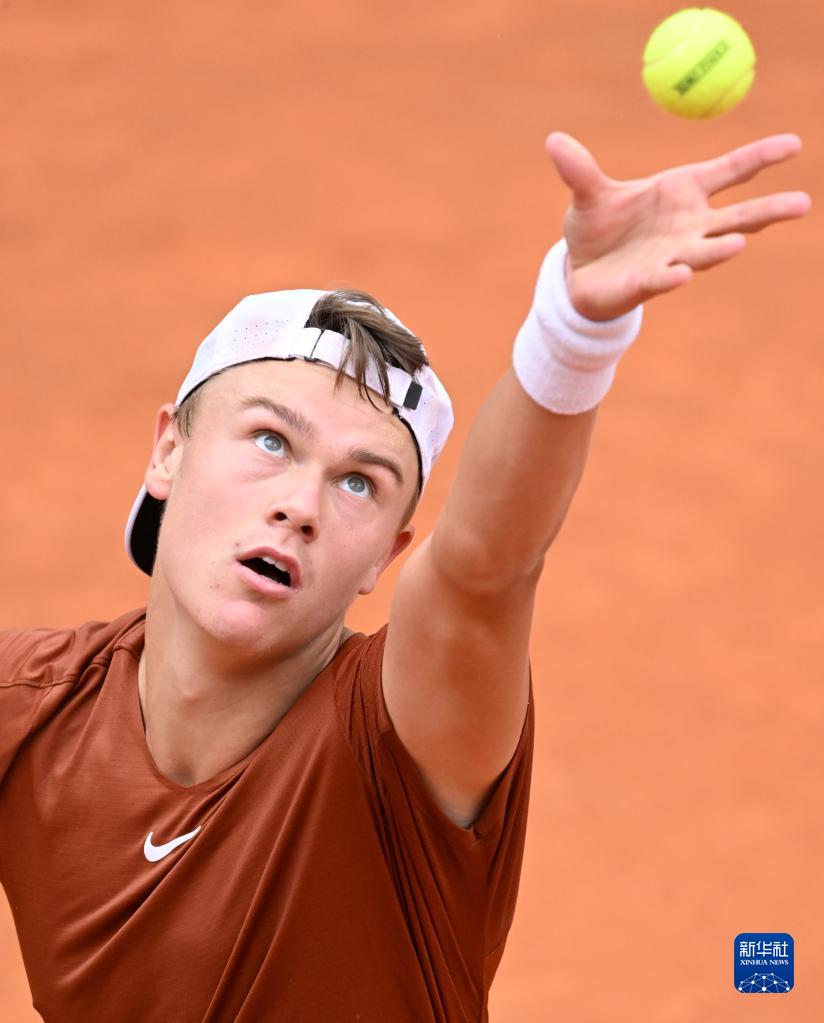 戴维斯虽然 戴维斯虽然