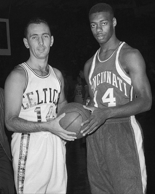 完成禁区内 完成禁区内